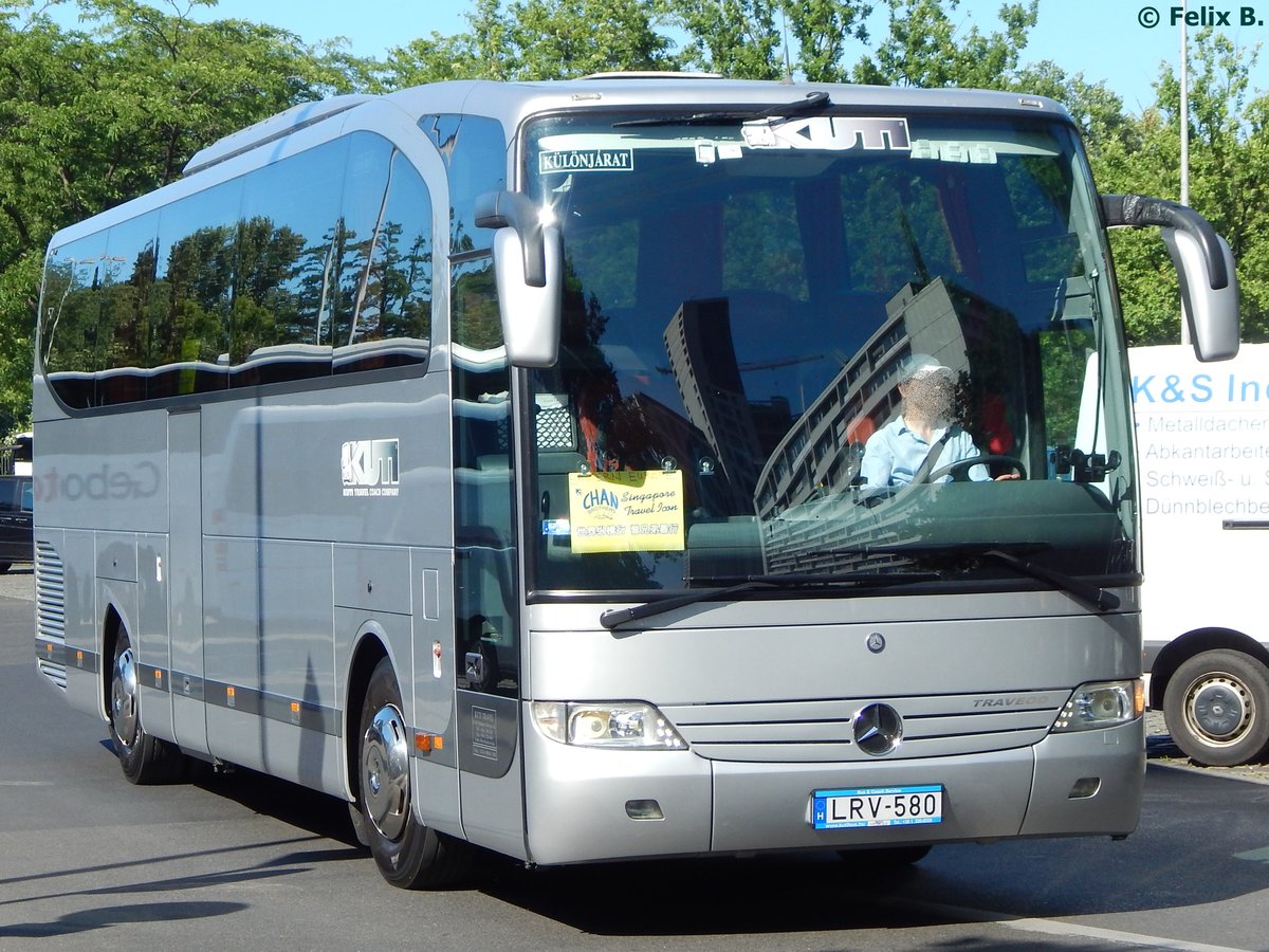 Mercedes Travego von Kuti Travel aus Ungarn in Berlin.