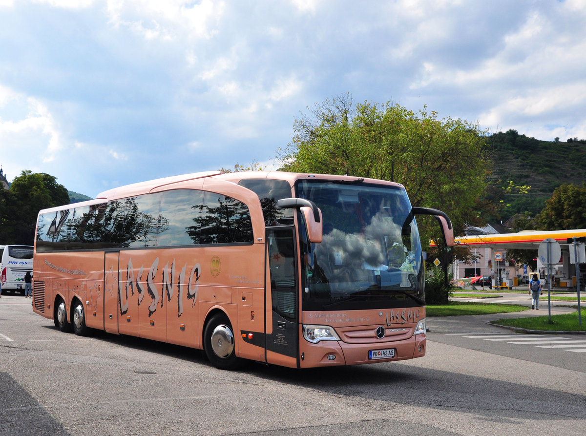 Mercedes Travego von Lassnig Reisen aus sterreich in Krems gesehen.