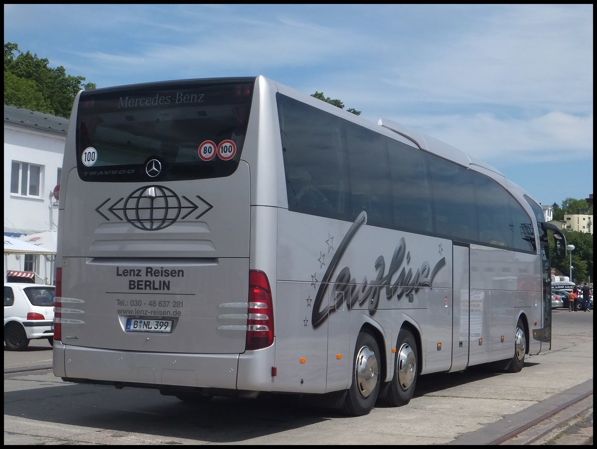 Mercedes Travego von Lenzliner aus Deutschland im Stadthafen Sassnitz.