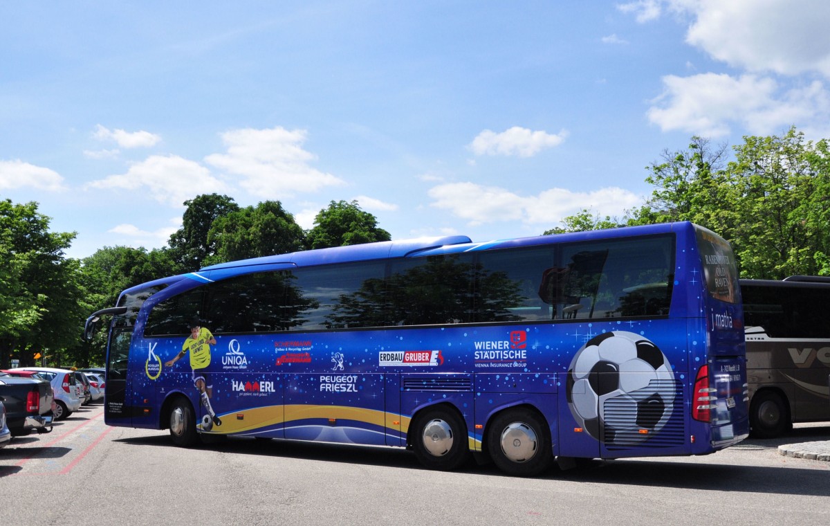 Mercedes Travego von Math Reisen aus sterreich im Mai 2015 in Krems.