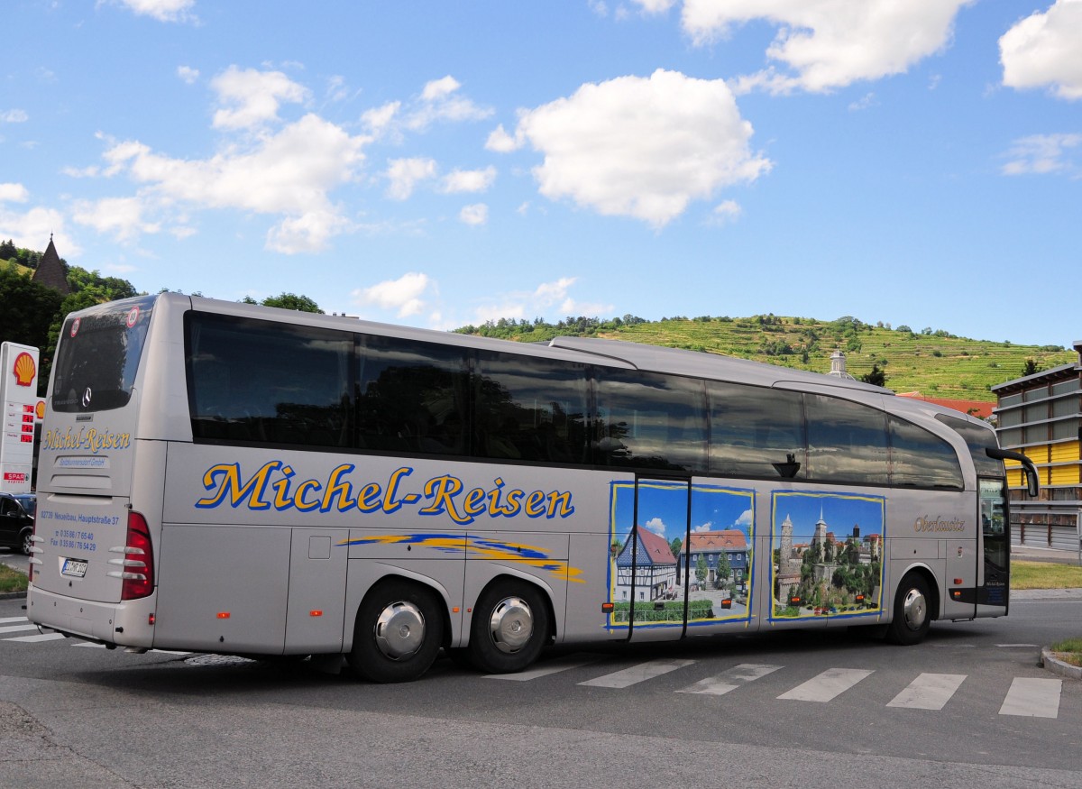 Mercedes Travego von Michel Reisen aus der BRD im Juni 2015 in Krems.