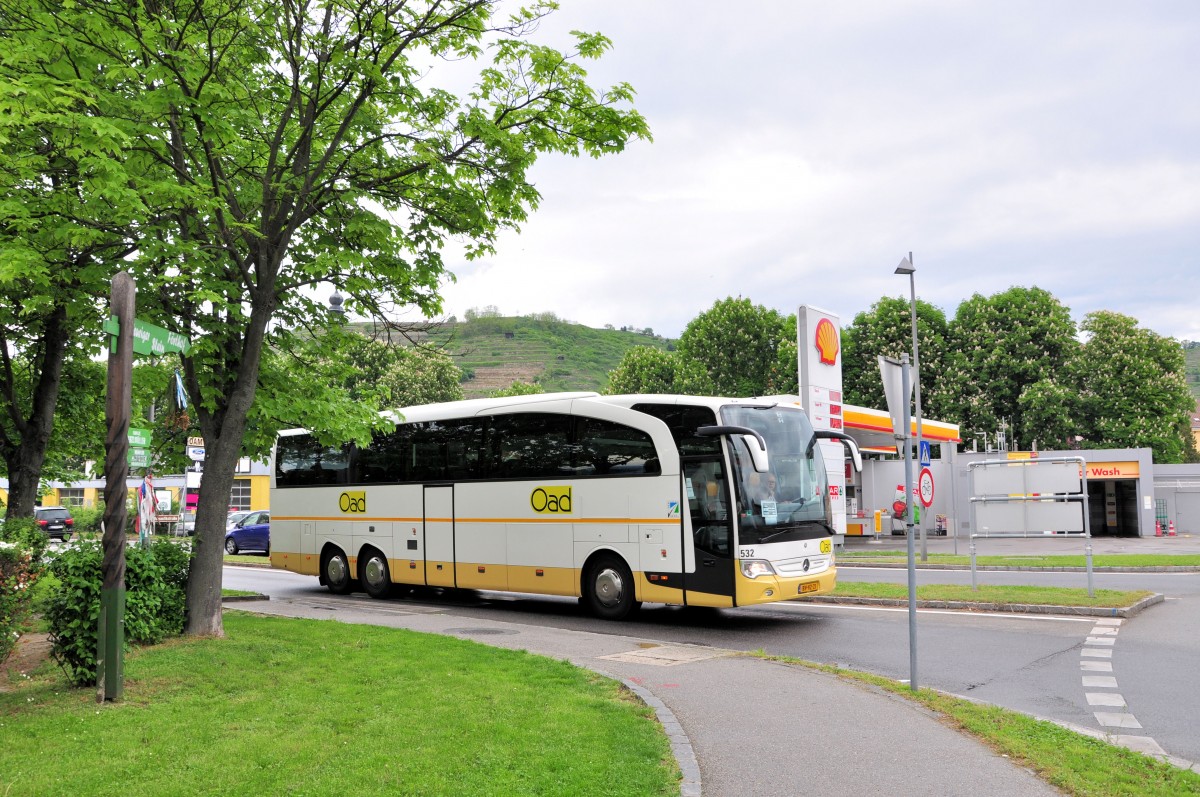 Mercedes Travego von OAD Reisen aus den NL am 9.5.2015 in Krems.