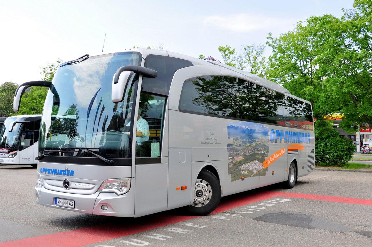 Mercedes Travego von Oppenrieder Reisen aus der BRD in Krems gesehen.