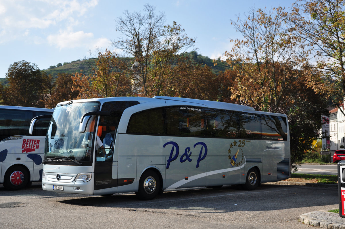 Mercedes Travego von P & P Reisen aus der CZ in Krems gesehen.