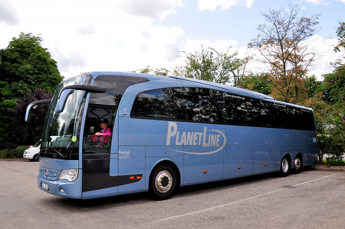 Mercedes Travego von Plant Line aus der CZ in Krems.