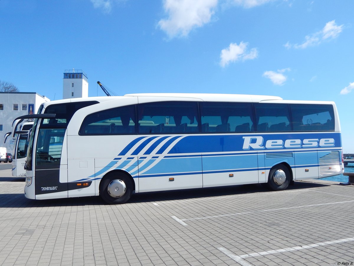 Mercedes Travego von Reese Reisen aus Deutschland im Stadthafen Sassnitz.