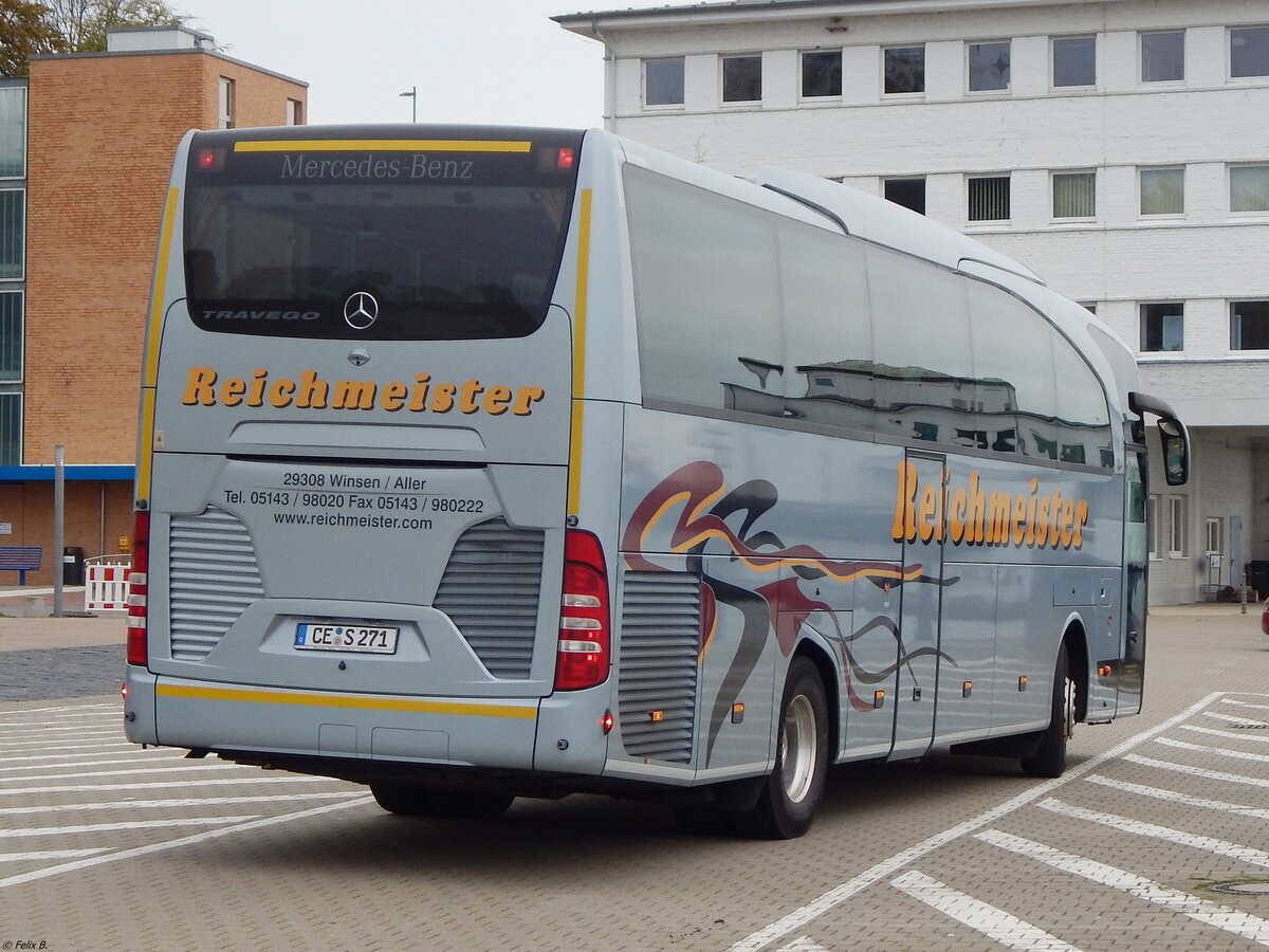 Mercedes Travego von Reichmeister aus Deutschland im Stadthafen Sassnitz.