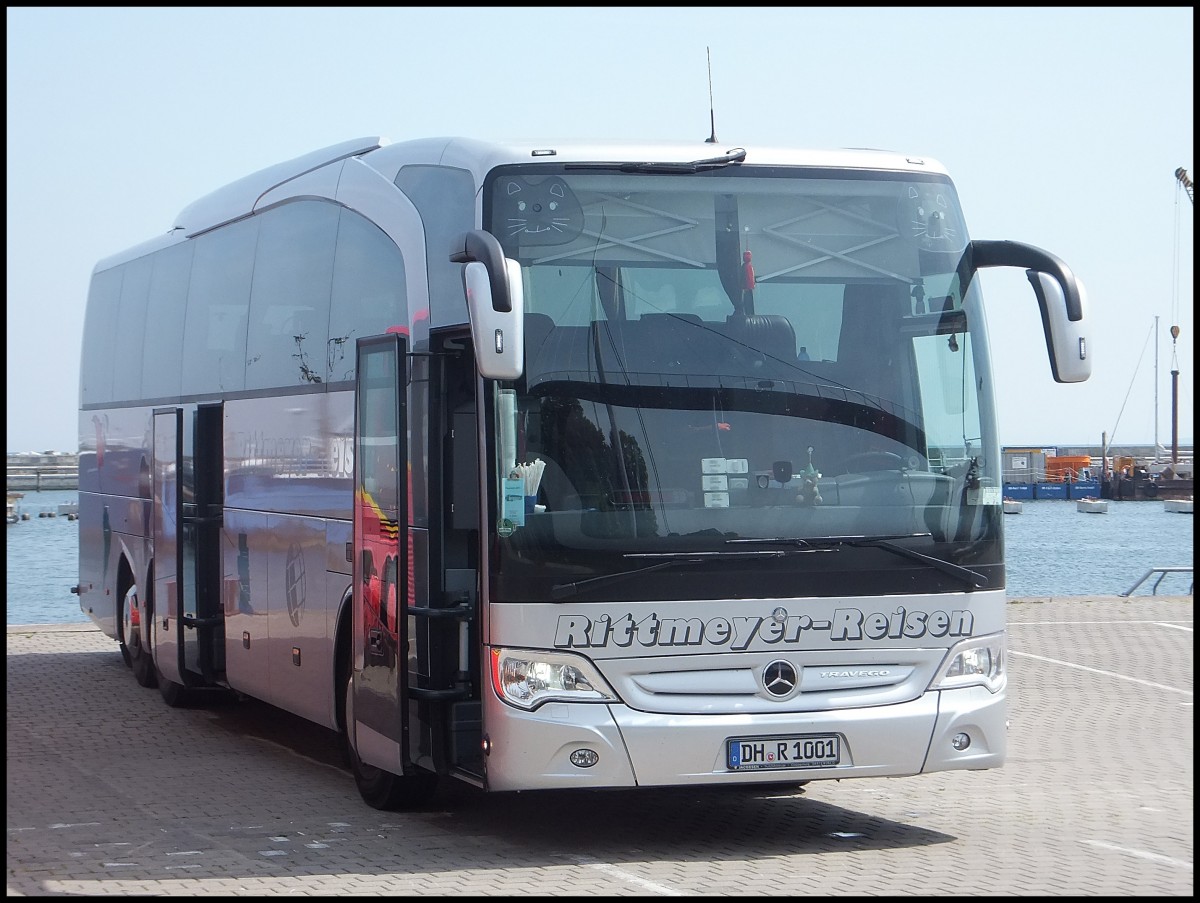 Mercedes Travego von Rittmeyer-Reisen aus Deutschland im Stadthafen Sassnitz.