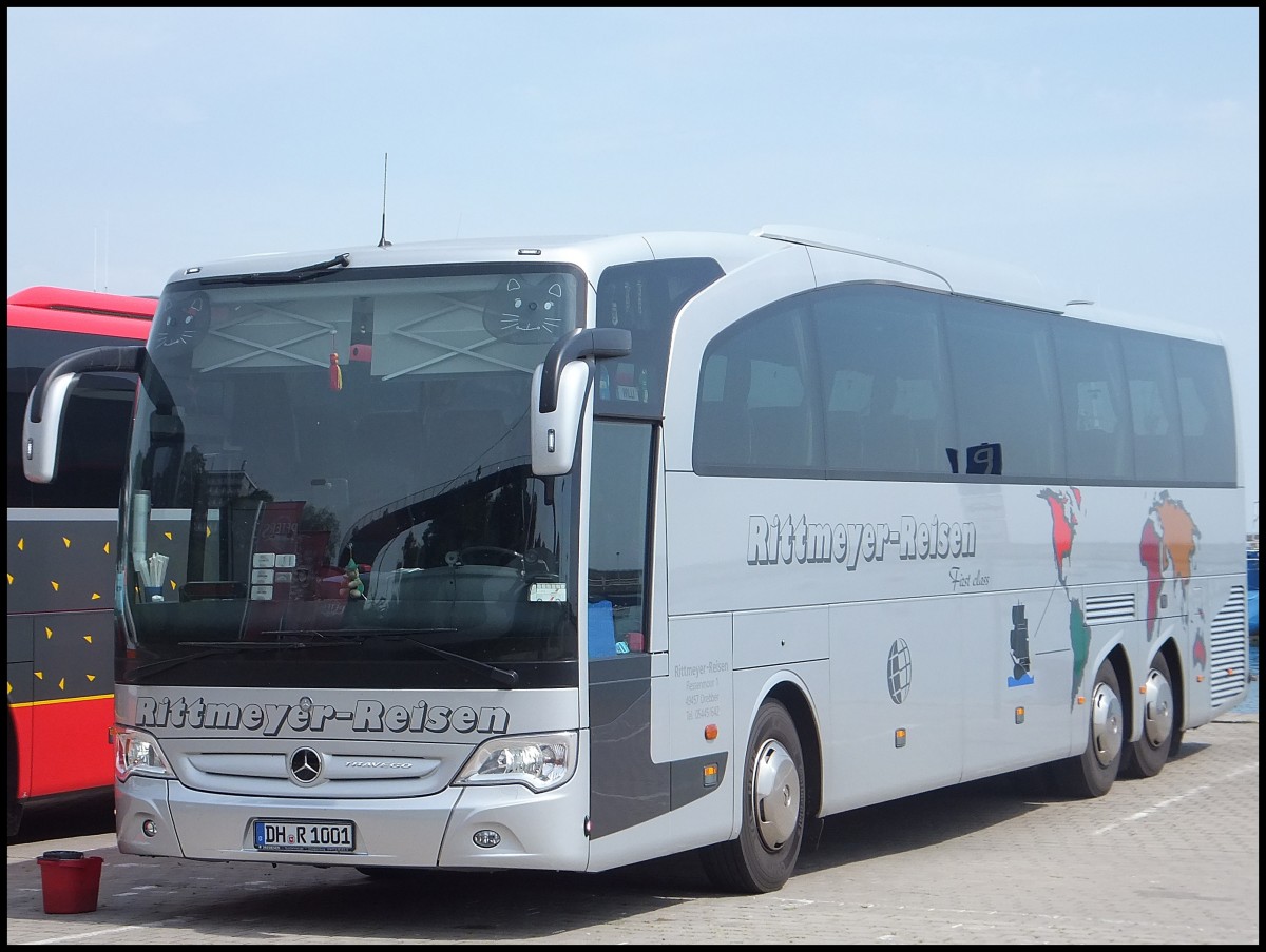 Mercedes Travego von Rittmeyer-Reisen aus Deutschland im Stadthafen Sassnitz.