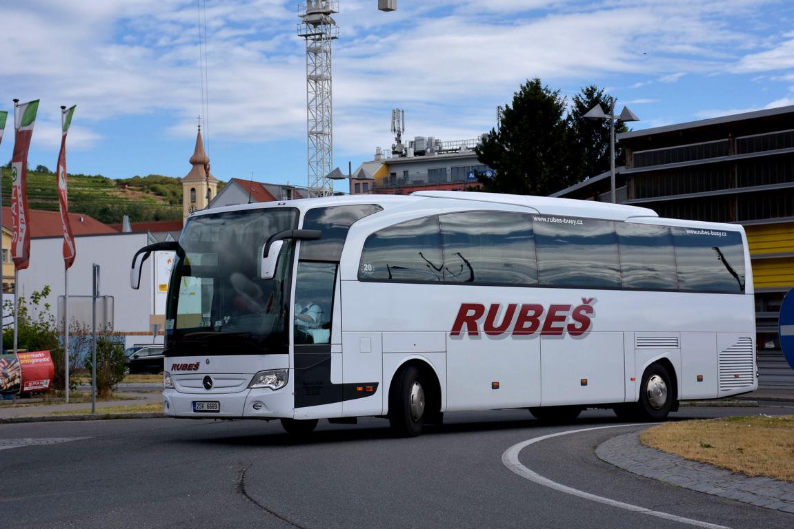 Mercedes Travego von Rubes Reise aus der CZ 2017 in Krems.