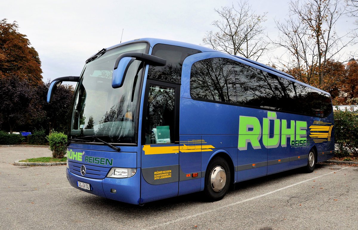 Mercedes Travego von Rhe Reisen aus der BRD in Krems.