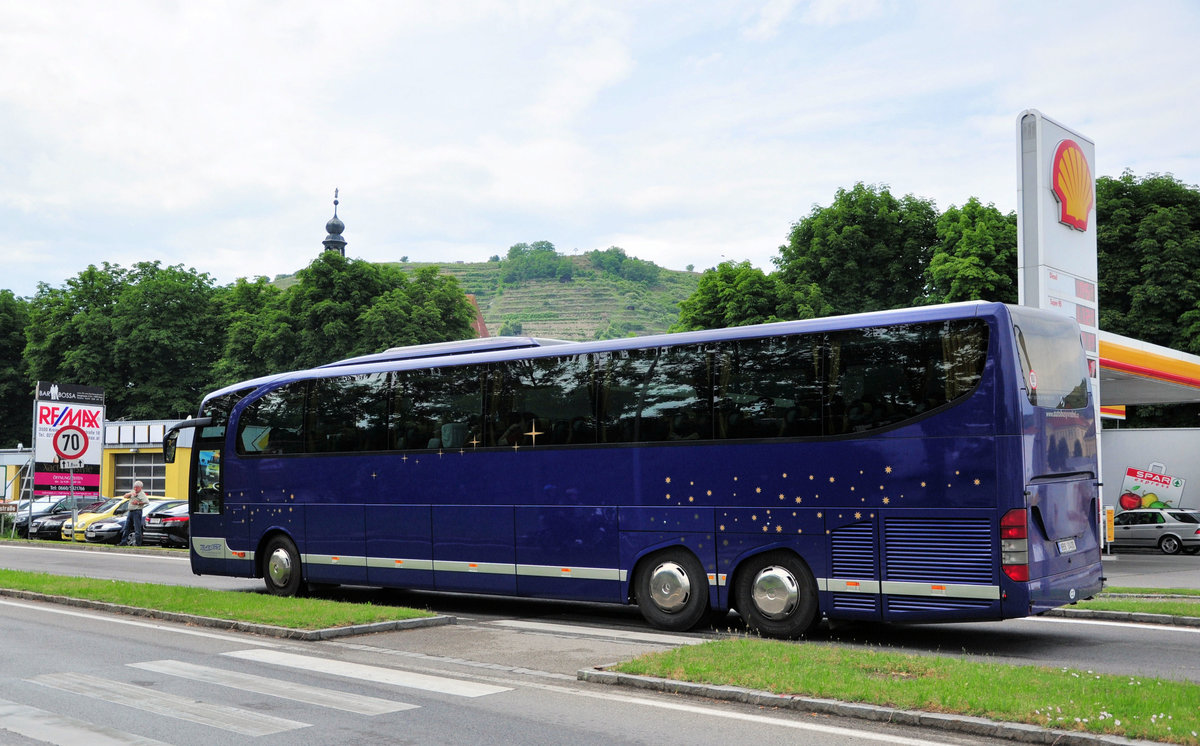 Mercedes Travego von Transbus aus der CZ in Krems unterwegs.