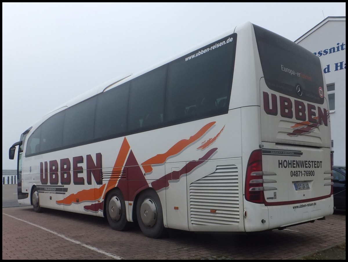 Mercedes Travego von Ubben aus Deutschland im Stadthafen Sassnitz.