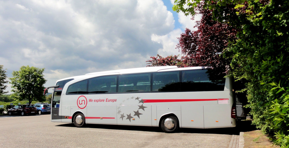 Mercedes Travego von Union Reisen aus sterreich in Krems gesehen.