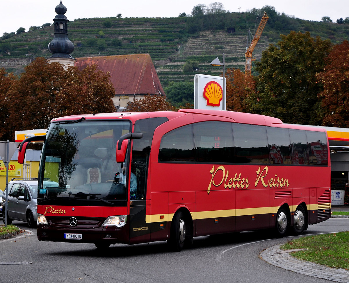 Mercedes Travego vom Verkehrsbetrieb Pletter aus N.. in Krems gesehen.