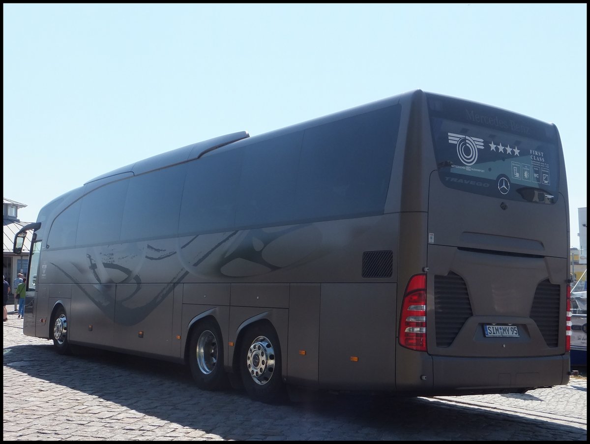 Mercedes Travego Vorführwagen von Bohr aus Deutschland im Stadthafen Sassnitz.