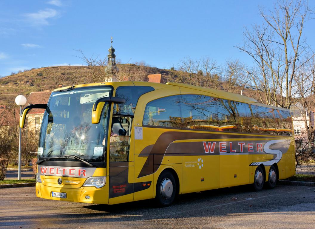 Mercedes Travego von WELTER Reisen aus der BRD Dez.2017 in Krems.