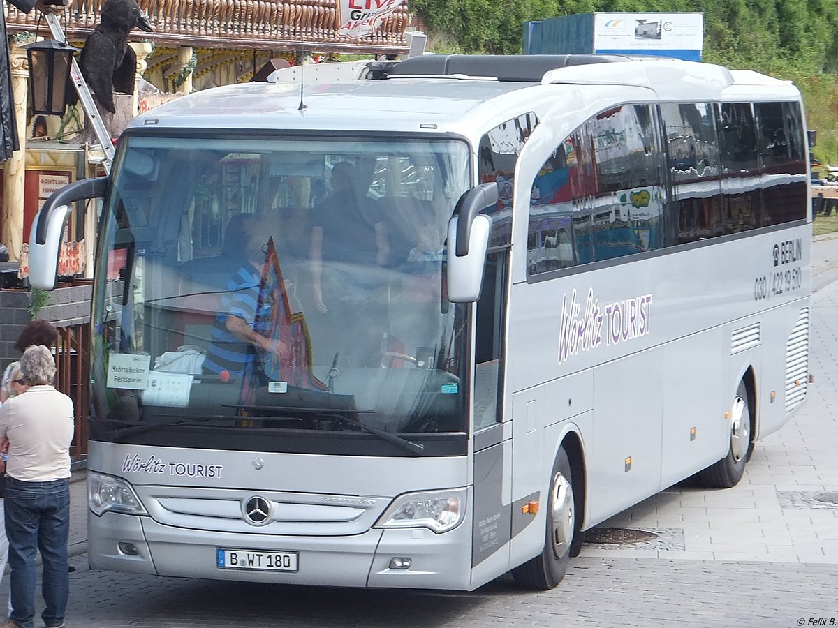 Mercedes Travego von Wörlitz Tourist aus Deutschland im Stadthafen Sassnitz. 