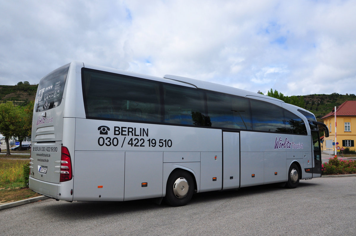 Mercedes Travego von Wrlitz Tourist aus der BRD in Krems.