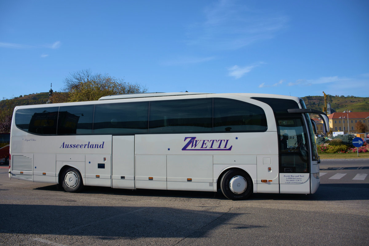 Mercedes Travego von Zwetti Bus & Taxi aus sterrech in Krems.