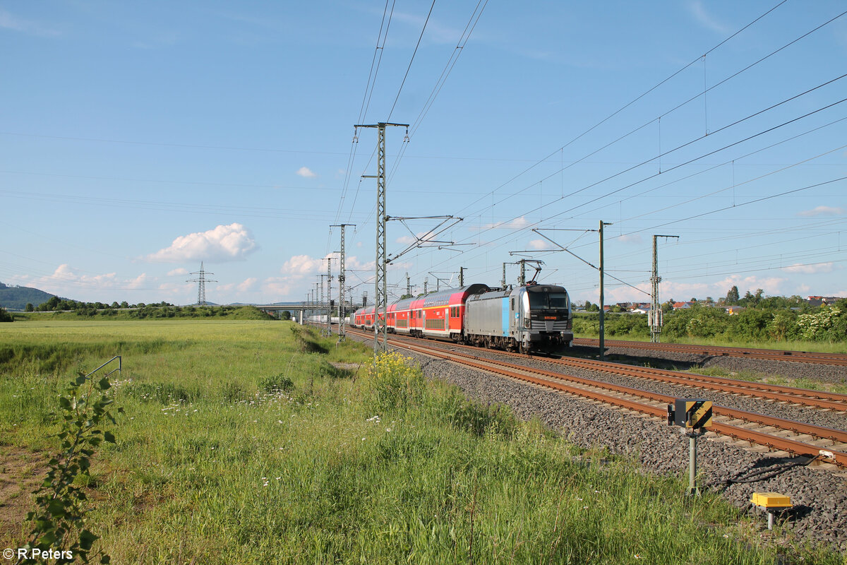 Nachschuss auf 193 805 am RE19 4922 N�rnberg - Sonneberg bei Ebensfeld. 20.05.24