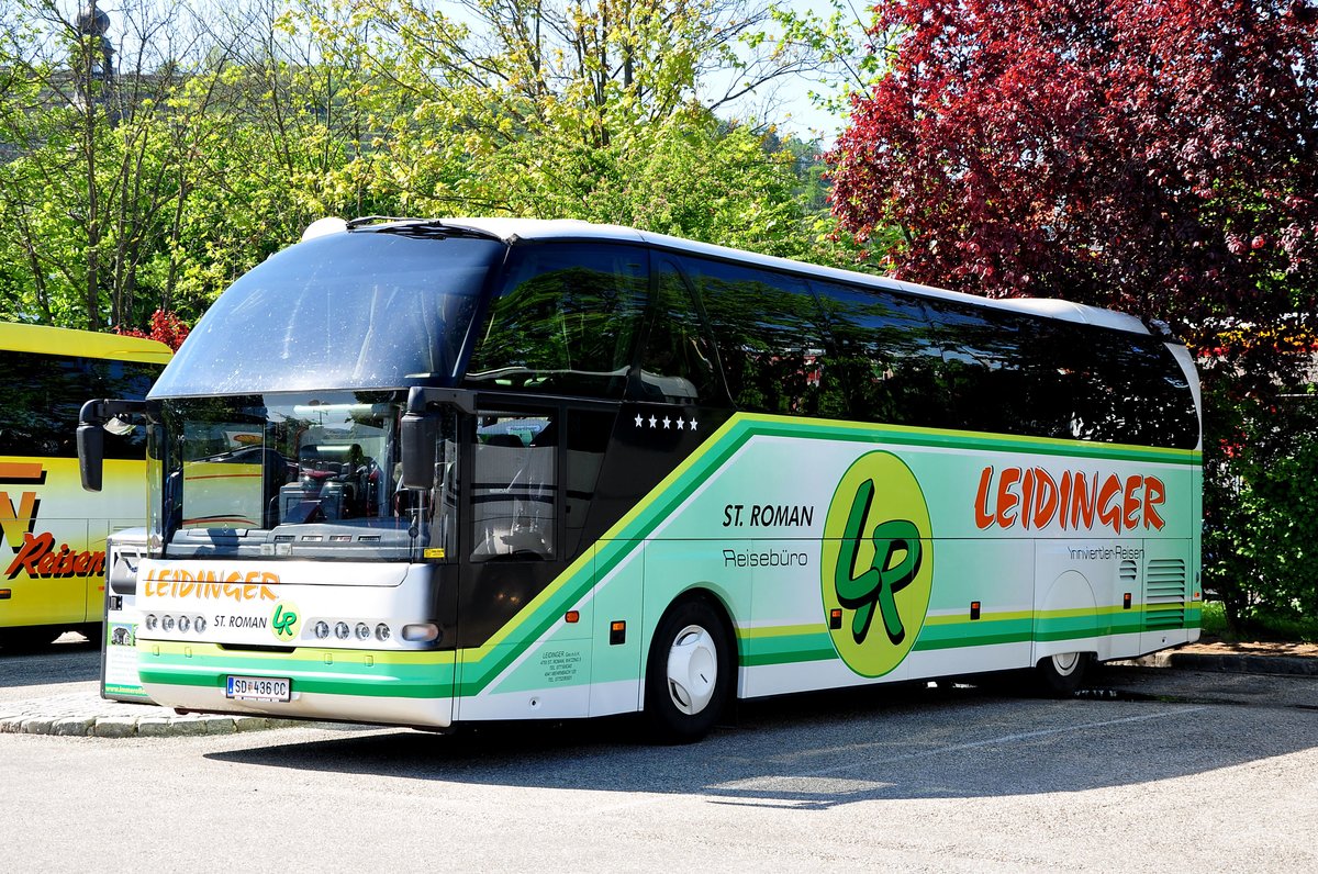 Neoplan Cityleiner von Leidinger Reisen aus sterreich in Krems gesehen.