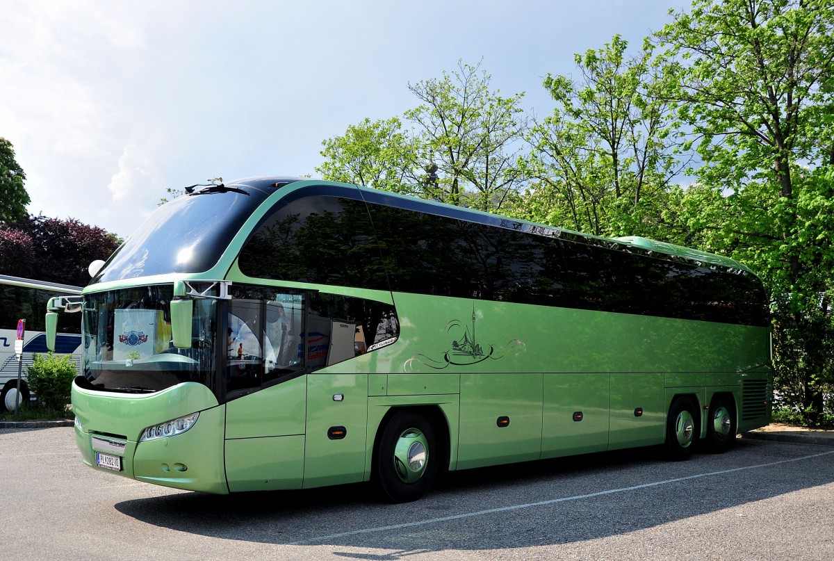 Neoplan Cityliner aus sterreich im Mai 2014 in Krems.