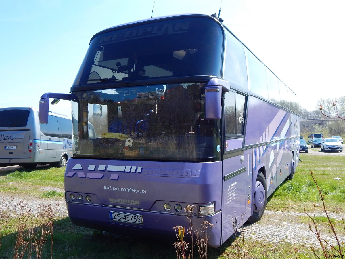 Neoplan Cityliner von Autokarowe Usługi Turystyczne Dariusz Nowak aus Polen in Sassnitz.