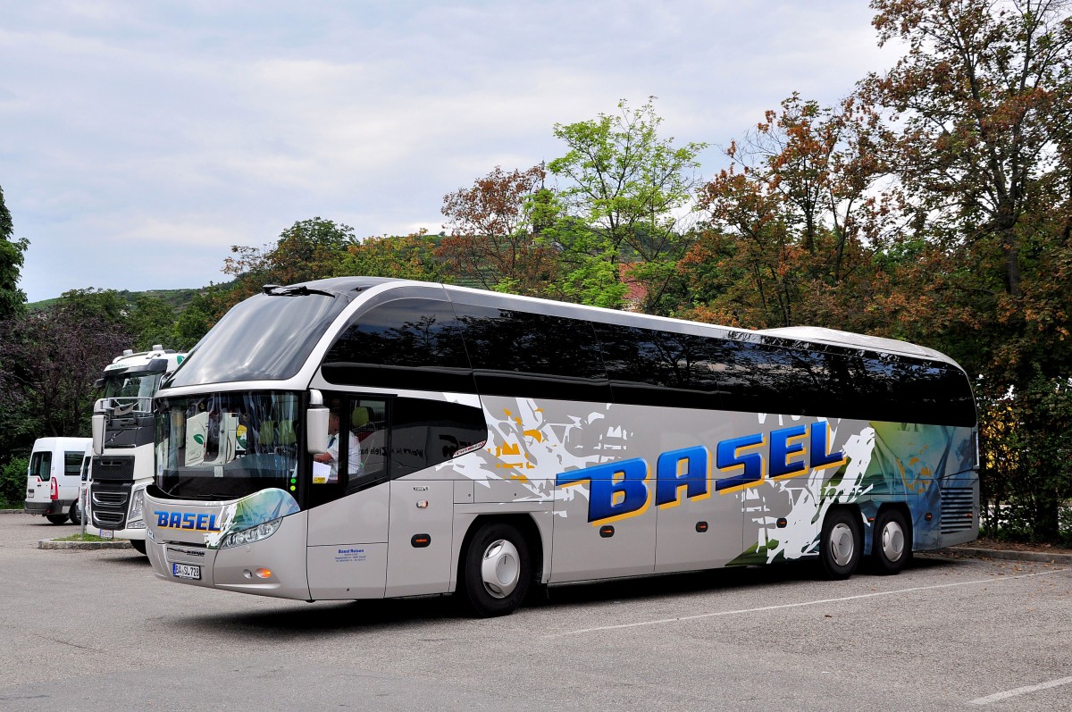 Neoplan Cityliner von BASEL Reisen aus Deutschland am 7.August 2014 in Krems gesehen.