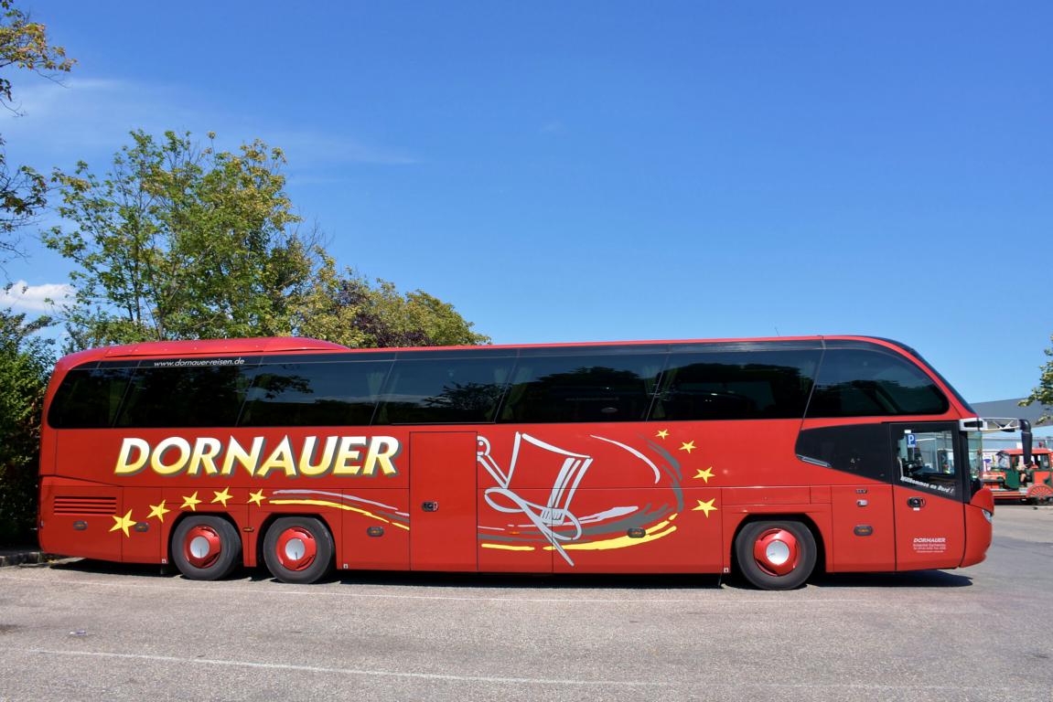 Neoplan Cityliner von Dornauer Reisen aus der BRD 06/2017 in Krems.