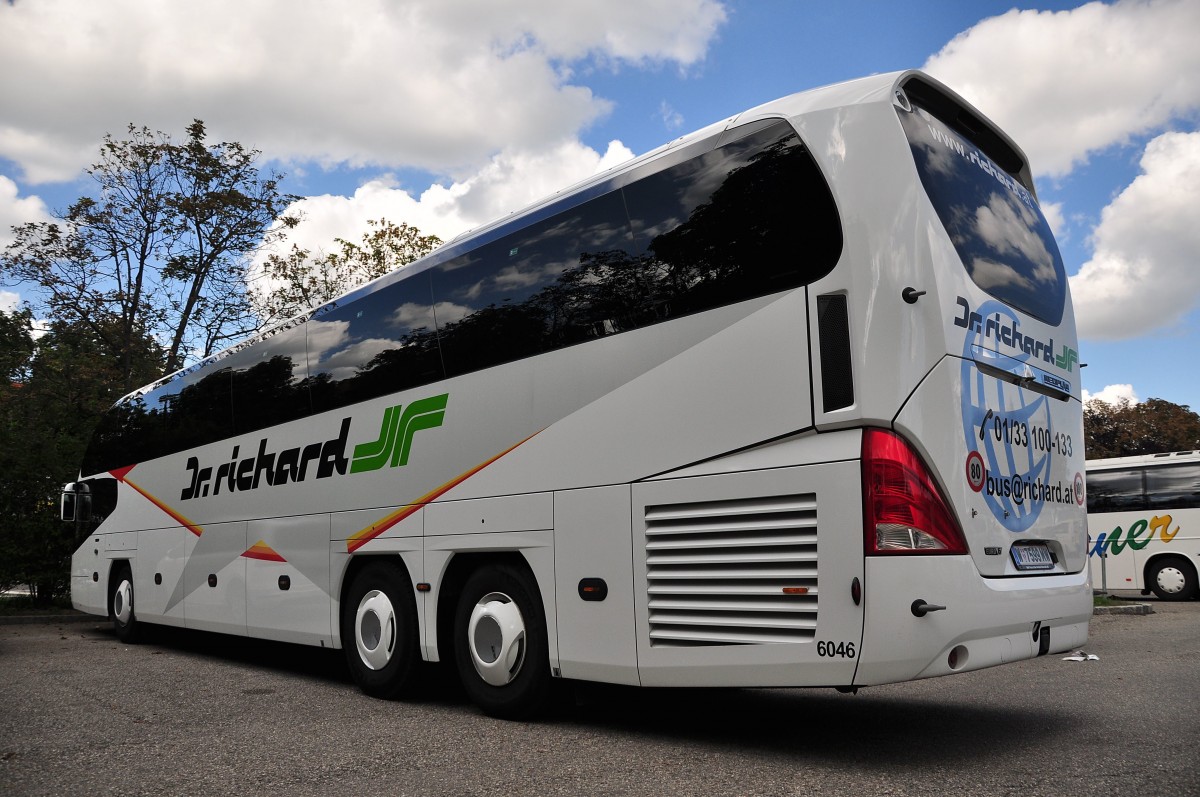 Neoplan Cityliner von Dr. Richard aus Wien am 17.August 2014 in Krems gesehen.