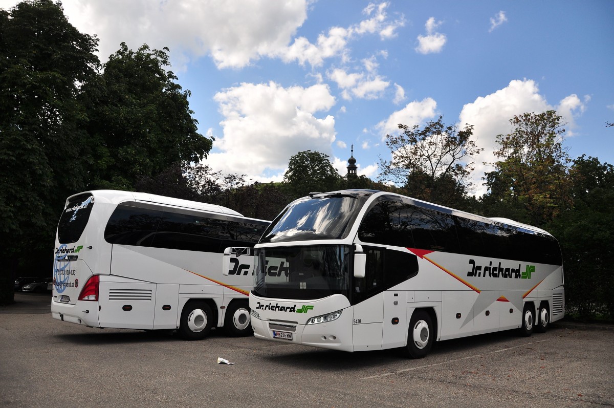 Neoplan Cityliner von Dr. Richard aus Wien am 17.August 2014 in Krems gesehen.