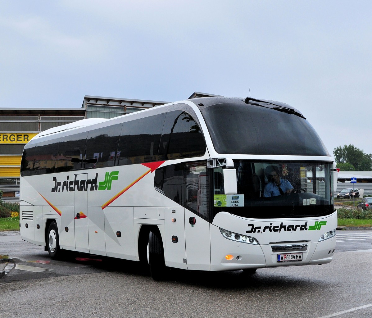 Neoplan Cityliner von Dr. Richard im Mai 2014 in Krems.