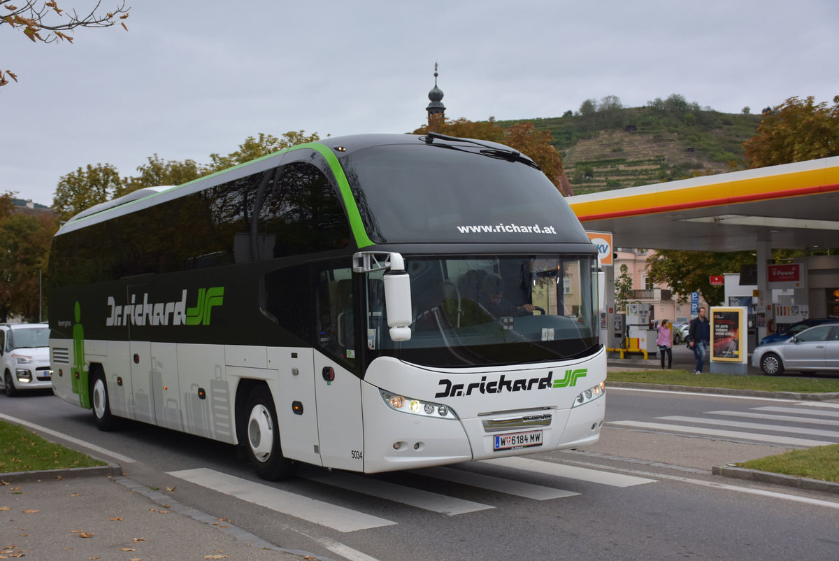 Neoplan Cityliner von Dr. Richard Reisen aus Wien 2017 in Krems.