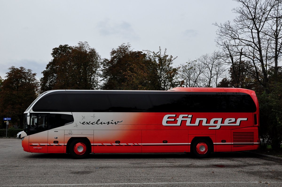 Neoplan Cityliner von Efinger Reisen aus der BRD in Krems gesehen.