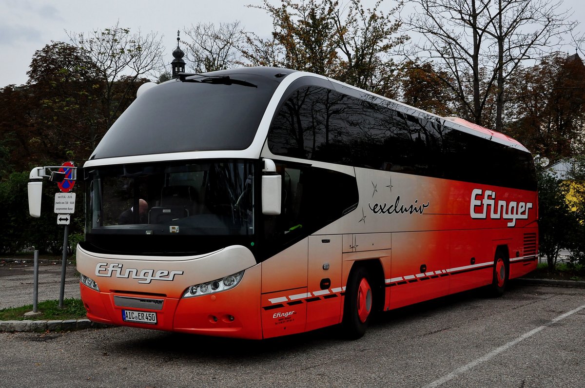 Neoplan Cityliner von Efinger Reisen aus der BRD in Krems gesehen.