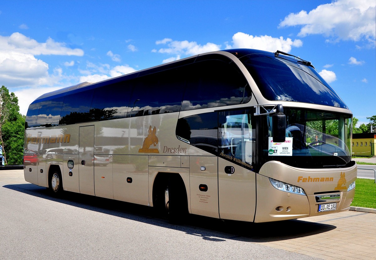 NEOPLAN CITYLINER von FEHMANN Reisen / BRD am 22.5.2013 in Krems an der Donau.