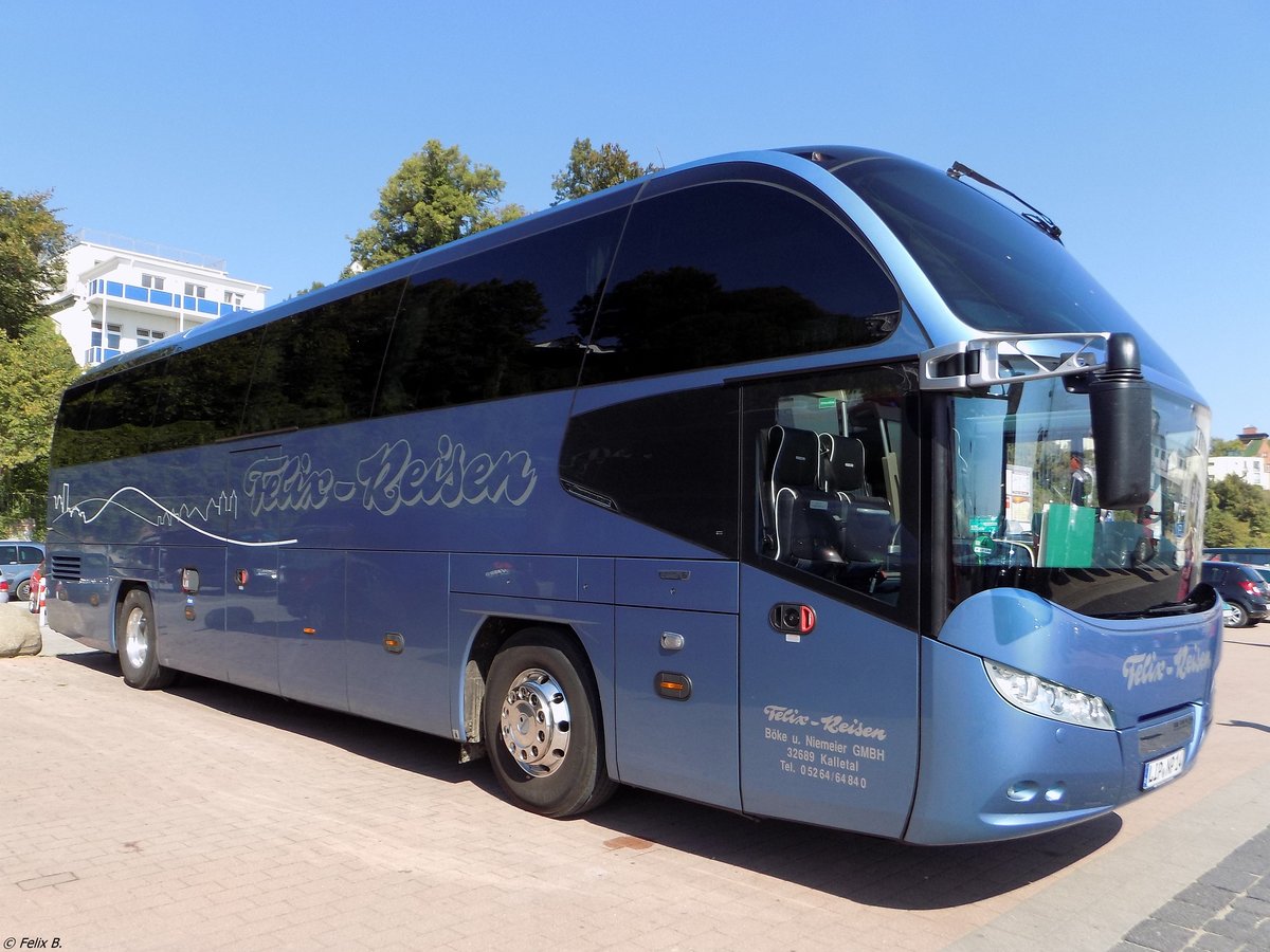 Neoplan Cityliner von Felix-Reisen aus Deutschland im Stadthafen Sassnitz.