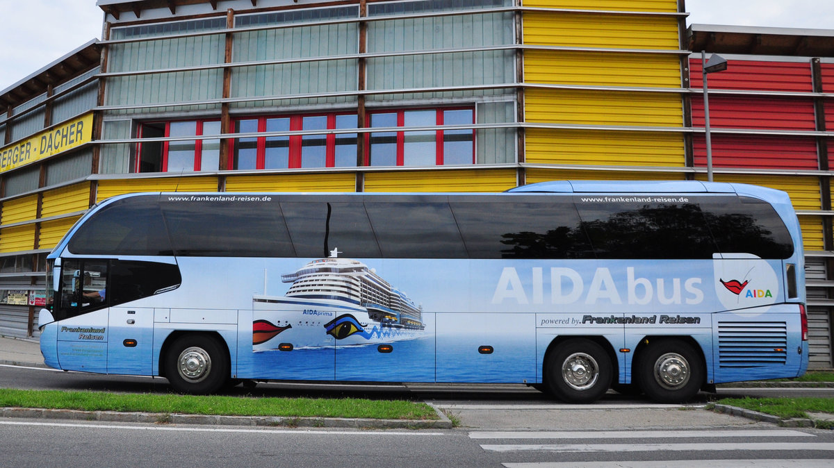 Neoplan Cityliner von Frankenland Reisen in Krems gesehen.