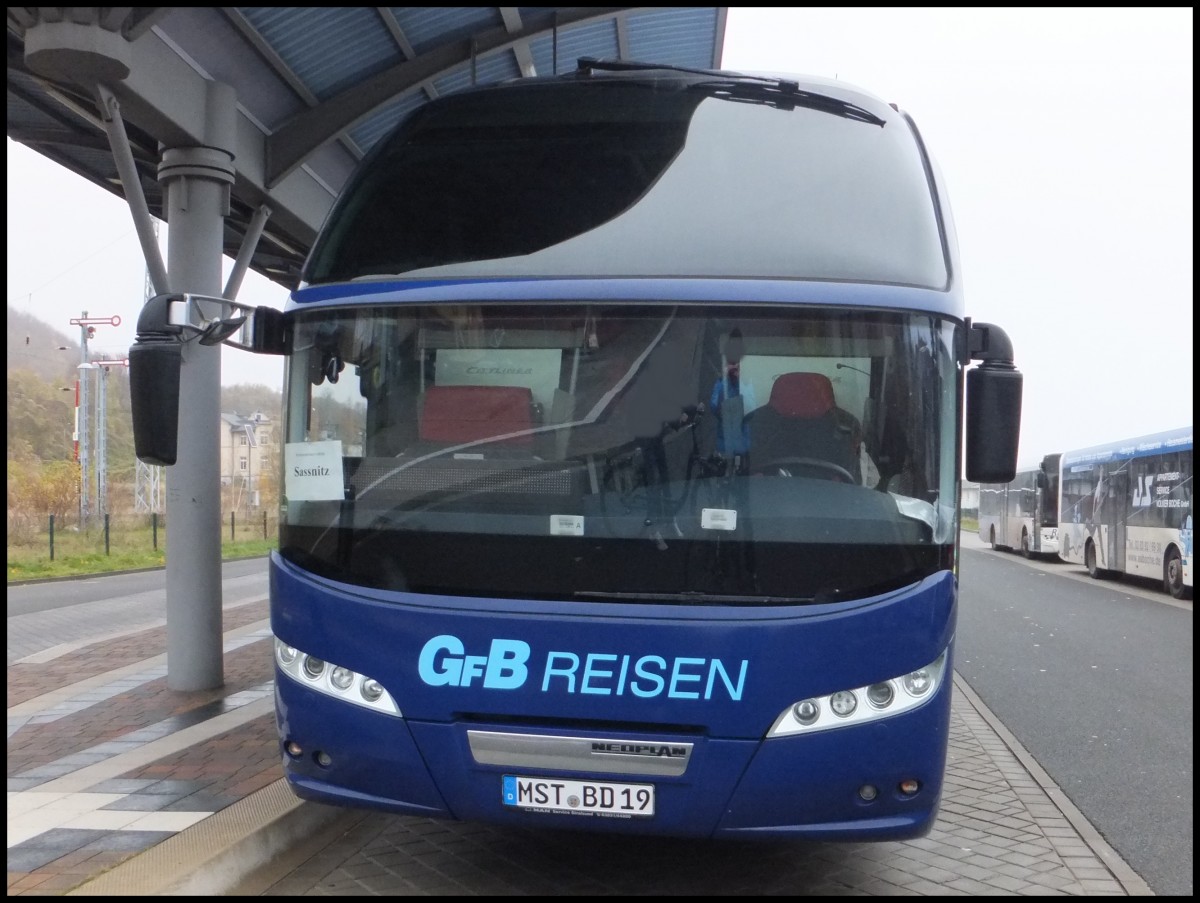 Neoplan Cityliner von GFB-Reisen aus Deutschland in Sassnitz.