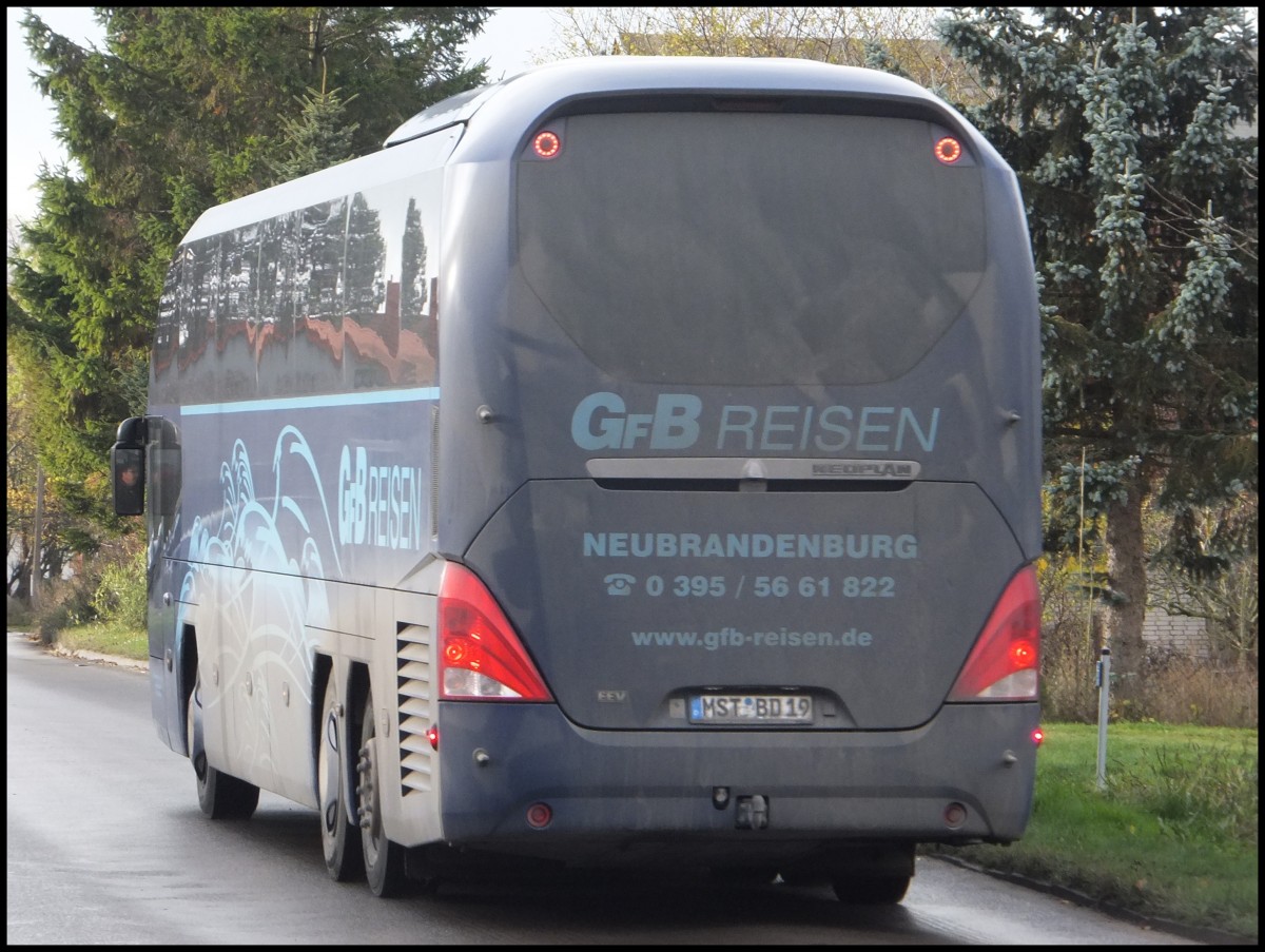 Neoplan Cityliner von GFB-Reisen aus Deutschland in Sassnitz.