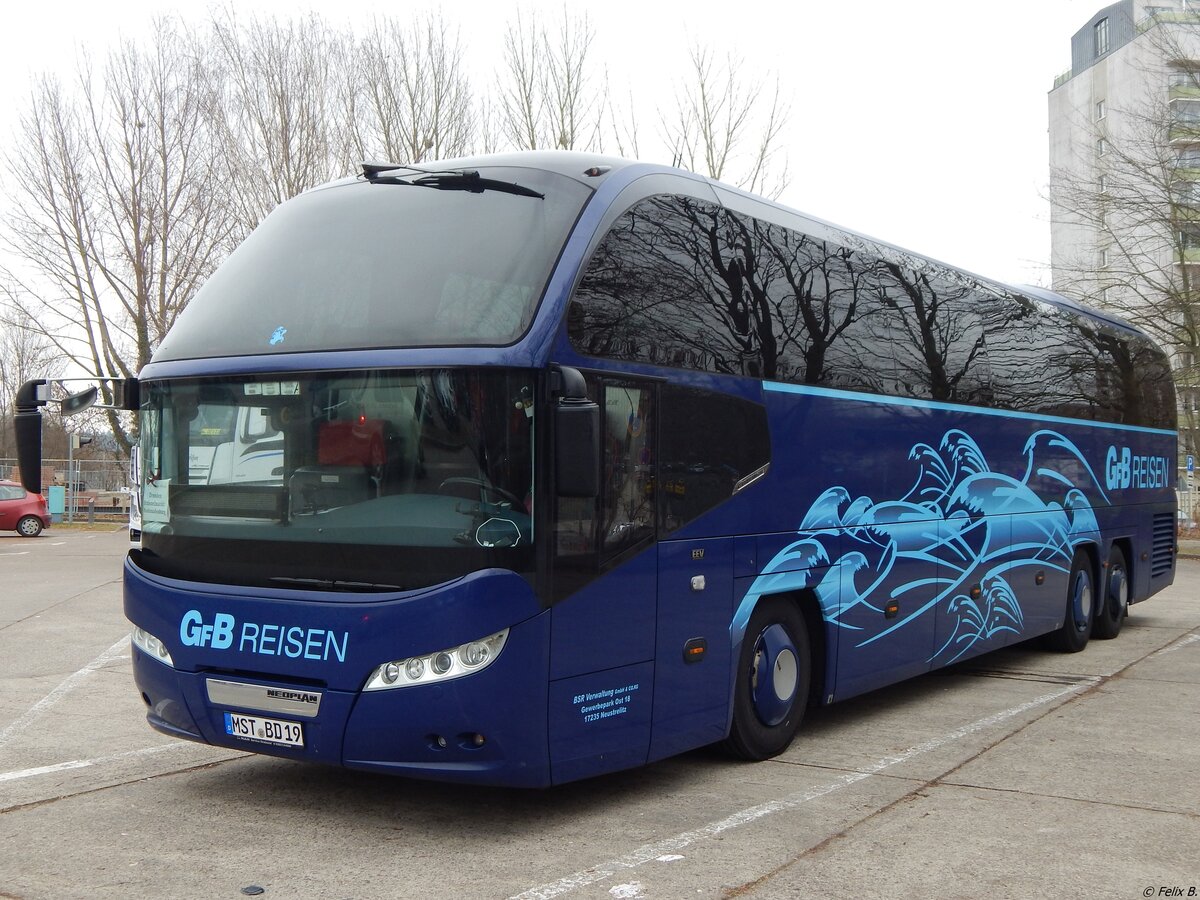 Neoplan Cityliner von GFB-Reisen aus Deutschland in Neubrandenburg.