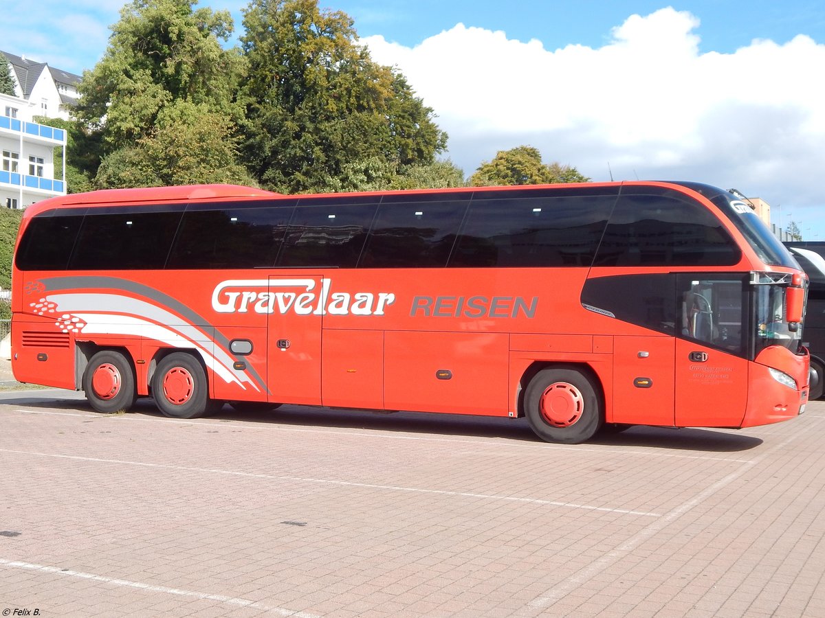 Neoplan Cityliner von Gravelaar Reisen aus Deutschland im Stadthafen Sassnitz.