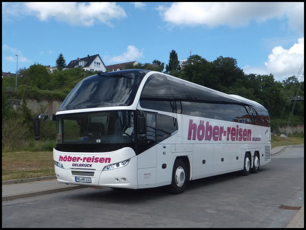 Neoplan Cityliner von Höber-Reisen aus Deutschland im Stadthafen Sassnitz.