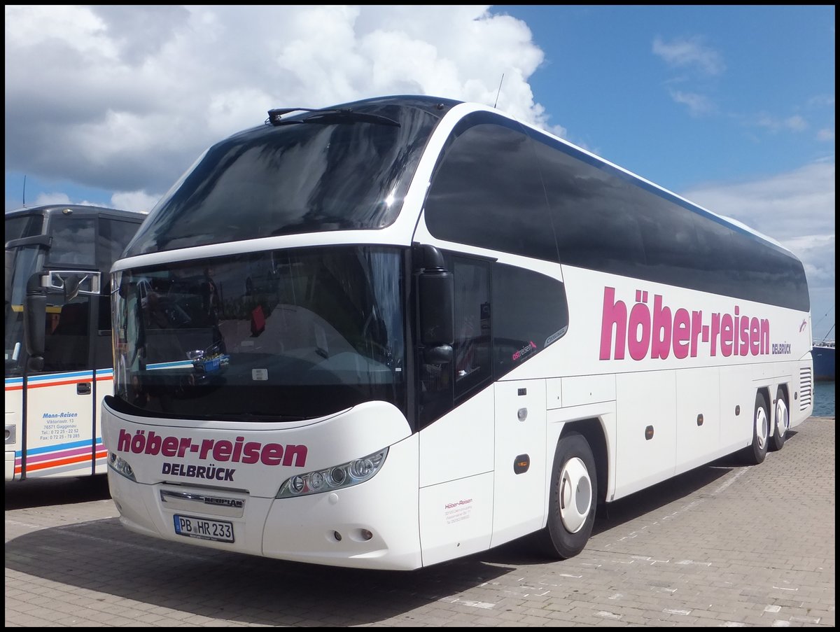 Neoplan Cityliner von Höber-Reisen aus Deutschland im Stadthafen Sassnitz.
