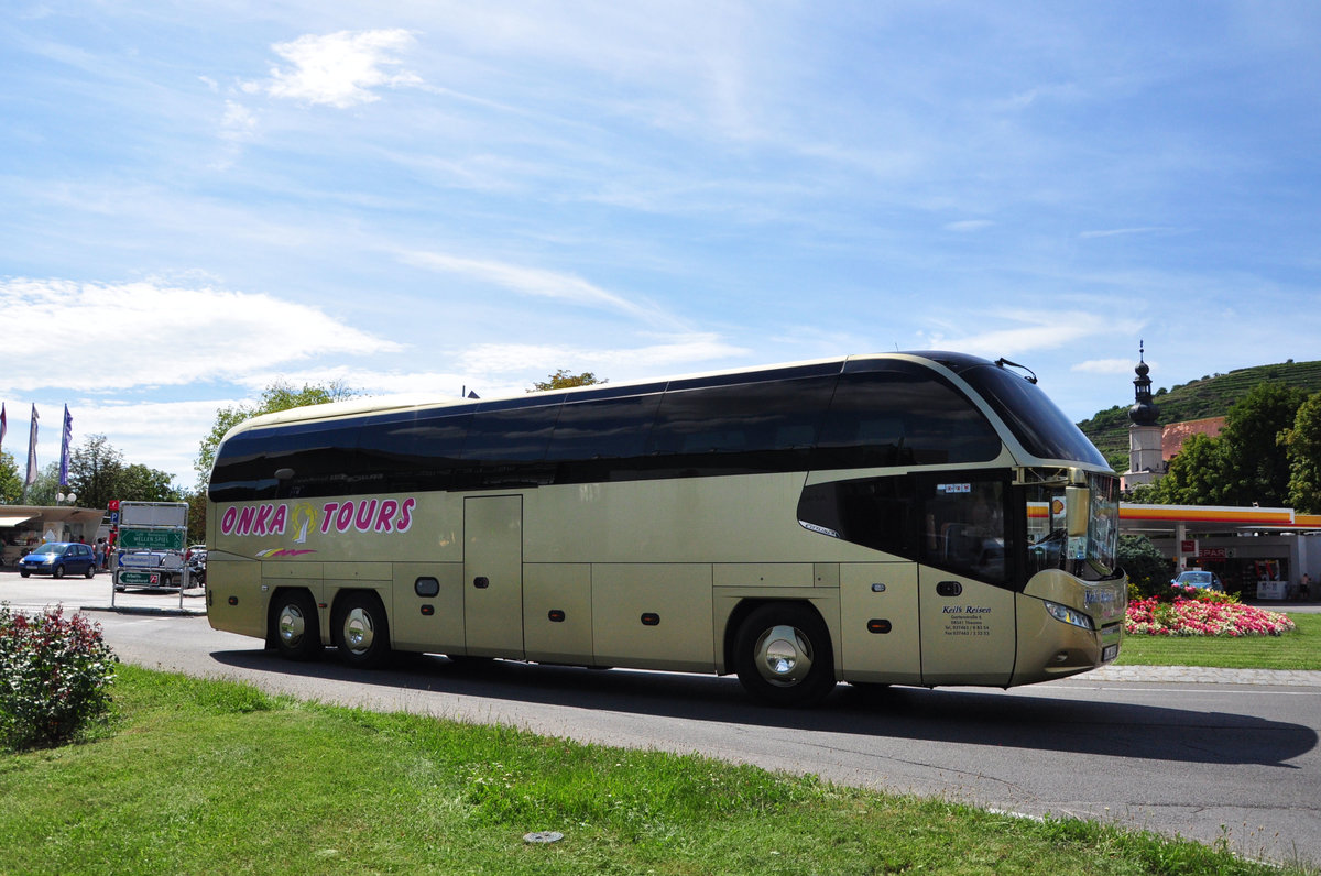 Neoplan Cityliner von Keil`s Reisen-Onka Tours aus der BRD in Krems gesehen.