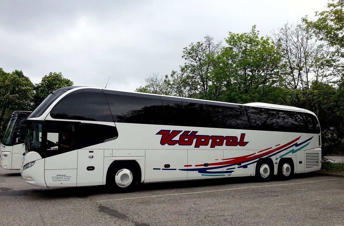 Neoplan Cityliner von KPPEL Reisen aus der BRD im April 2014 in Krems.