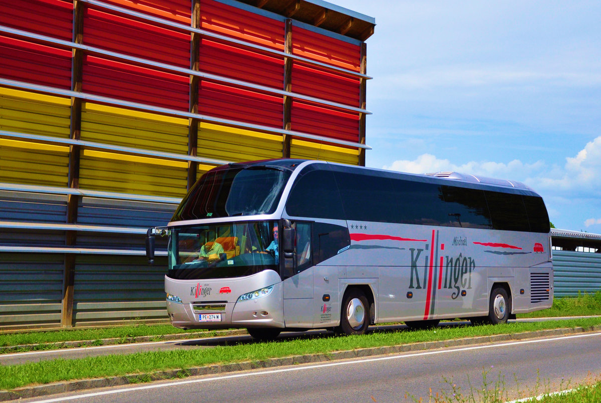 Neoplan Cityliner von Michael Killinger Reisen aus sterreich in Krems gesehen.