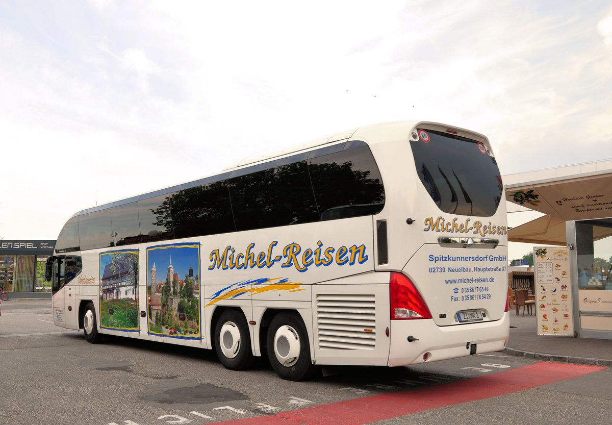 Neoplan Cityliner von Michel Reisen aus der BRD in Krems gesehen.