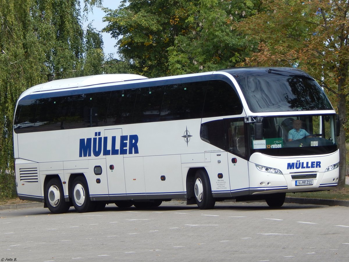 Neoplan Cityliner von Müller aus Deutschland in Waren.